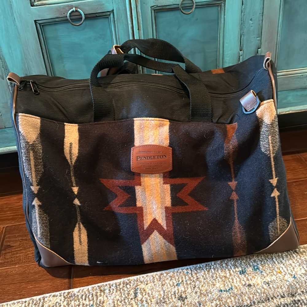 Pendleton Aztec Whool Duffle Bag - image 1